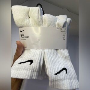 NWT Nike Everyday Cotton Cushioned Crew Dri-fit Unisex White Socks Pack 6.